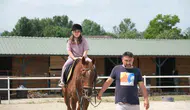 Sakaryalı kadınlar spor dolu bir günde at biniciliği deneyimi yaşadı