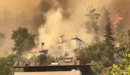 Fethiye orman yangını yerleşim yerlerini yutuyor