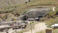 Yüksekova'da yeni tünel çalışmaları hız kazandı