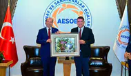 Ersin Tatar Antalya esnafıyla bir araya geldi