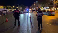 İnegöl sokaklarında gece yarısı geniş çaplı asayiş operasyonu