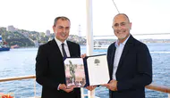 Bilim dünyasında gurur günü Prof. Dr. Hotamışlıgil gençlerle buluştu