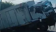 Samsun yolunda tır kazası sürücüyü hastanelik etti