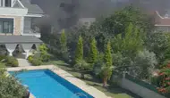 Silivri'de bir villayı alevler teslim aldı