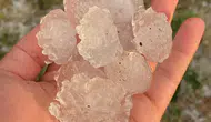 Tekirdağlı çiftçinin emeği doluyla tarlada kaldı