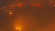 Alanya'da orman yangını yerleşim yerlerine ulaştı