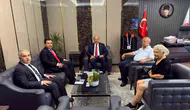 Ersin Tatar Anamur temaslarında adalet binasını gezdi