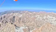 Aladağlar artık sadece dağcıların değil yamaç paraşütçülerinin de yeni rotası