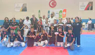 Malatyalı minik tekvandocular madalyaları topladı