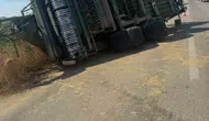 Sincan'daki tarlada çıkan yangın traktörü küle çevirdi