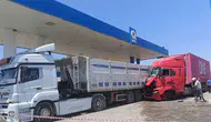 Denizli’de direksiyon başında bayılan sürücü istasyona daldı