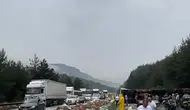 Adana-Pozantı yolunda tır kazası trafiği kilitledi