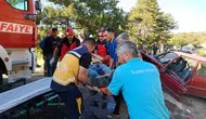 Dursunbey yolunda iki araç çarpıştı