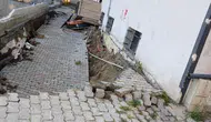Küçükçekmece'de inşaat kazısı apartman sakinlerini sokağa döktü