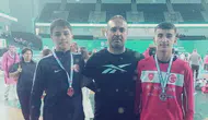 Düzceli genç güreşçiler Türkiye ikincisi olarak podyuma çıktı