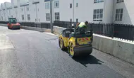 İnegöl’de bozuk yollar asfaltla yenileniyor