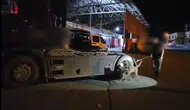 Şırnak yolunda durdurulan tırda uyuşturucu zulası çıktı