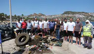 Bodrum denizlerinde 410 kilogramlık temizlik operasyonu