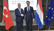 Bakan Bolat Hollanda ile ticaret masasına oturdu