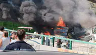 Bodrum'da yapı market deposunda alevler yükseldi