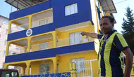 Hatay’da bir ev tüm mahalleye Fenerbahçe rengini verdi