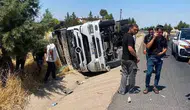 Diyarbakır'da tır kazası sürücüyü hastanelik etti