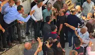 CHP’de kriz: Seçilmiş yönetim kapıları kilitledi, atanan heyet içeri giremedi