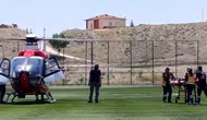 Darende'de 98 yaşındaki hastaya helikopter ambulans yetişti
