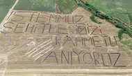 Kırklareli’nde 45 dönümlük tarlaya dev 15 Temmuz mesajı yazıldı