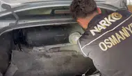 Osmaniye polisi çekici üzerindeki otomobilde uyuşturucu zulası yakaladı