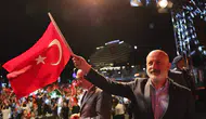 Kayseri Cumhuriyet Meydanı 15 Temmuz için tek yürek oldu