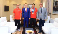 Muğlalı kano sporcusu dünya şampiyonluğundan sonra Valiyi ziyaret etti