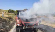 Susurluk yolunda yanan araç az kalsın büyük bir yangına yol açıyordu