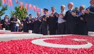 Erzurum 15 Temmuz’u şehitlik ziyaretleriyle andı