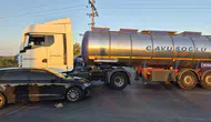 Ayvalık Otogar Kavşağı'nda tır ve otomobil çarpıştı