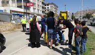 Malatya trafiğinde yürekleri ağza getiren akülü sandalye kazası