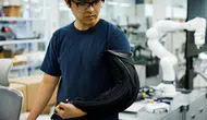 Robotlar artık kıyafetleri saniyeler içinde üzerinize giydiriyor