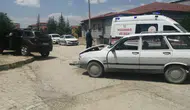 Yalvaç’ta kavşak kazası iki sürücüyü hastanelik etti