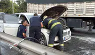 Sanayiden çıkan aracın 10 dakika sonra motoru alev aldı