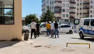 Viranşehir yolunda dehşet anları Sürücüyü dövüp silahını çaldılar