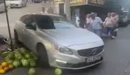 Aydın’da alkollü sürücü pazar tezgahlarını ezip geçti