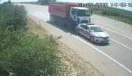 Adana'da jandarma aracına kamyon çarptı
