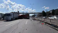 Kocaeli D-100 trafiğini kilitleyen TIR kazası