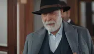 Muhammed Cangören Cihangir'de bir kadınla görüntülendi