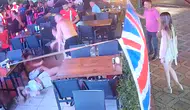 Marmaris'te tatil dehşeti: Restoranda eşini ve çocuklarını darbeden turist yakalandı