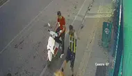 Sokaktaki kediye tekme atan şahıs emniyetten kaçamadı