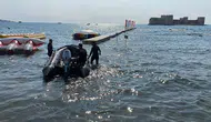 Denize girip kaybolduğu sanılan adam sahilde yürürken bulundu