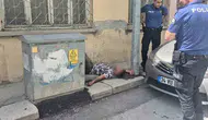Eskişehir'de elinde silahla yatan genç mahalleliyi sokağa döktü