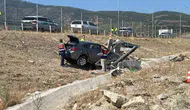 Aydın Denizli yolunda kontrolden çıkan otomobil bekçi kulübesini yıktı