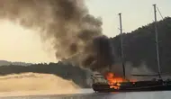Göcek koyunda alevlere teslim olan lüks tekne battı